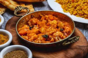 side-view-vegetable-ragout-with-potato-carrot-cauliflower-basil (1)-fotor-20230906123058